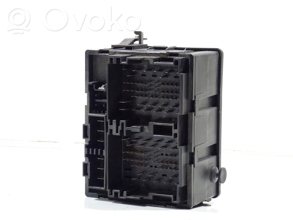 Fiat Freemont Fuse module 