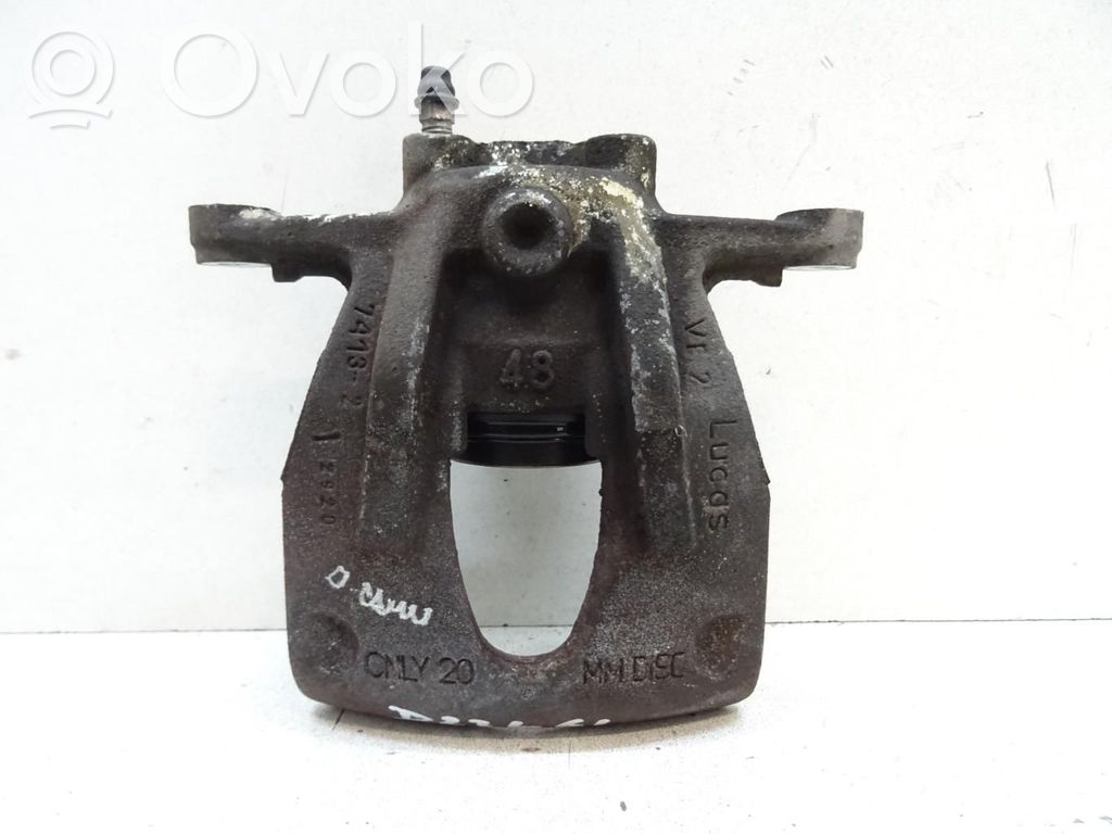 Opel Corsa C Zacisk hamulcowy przedni 