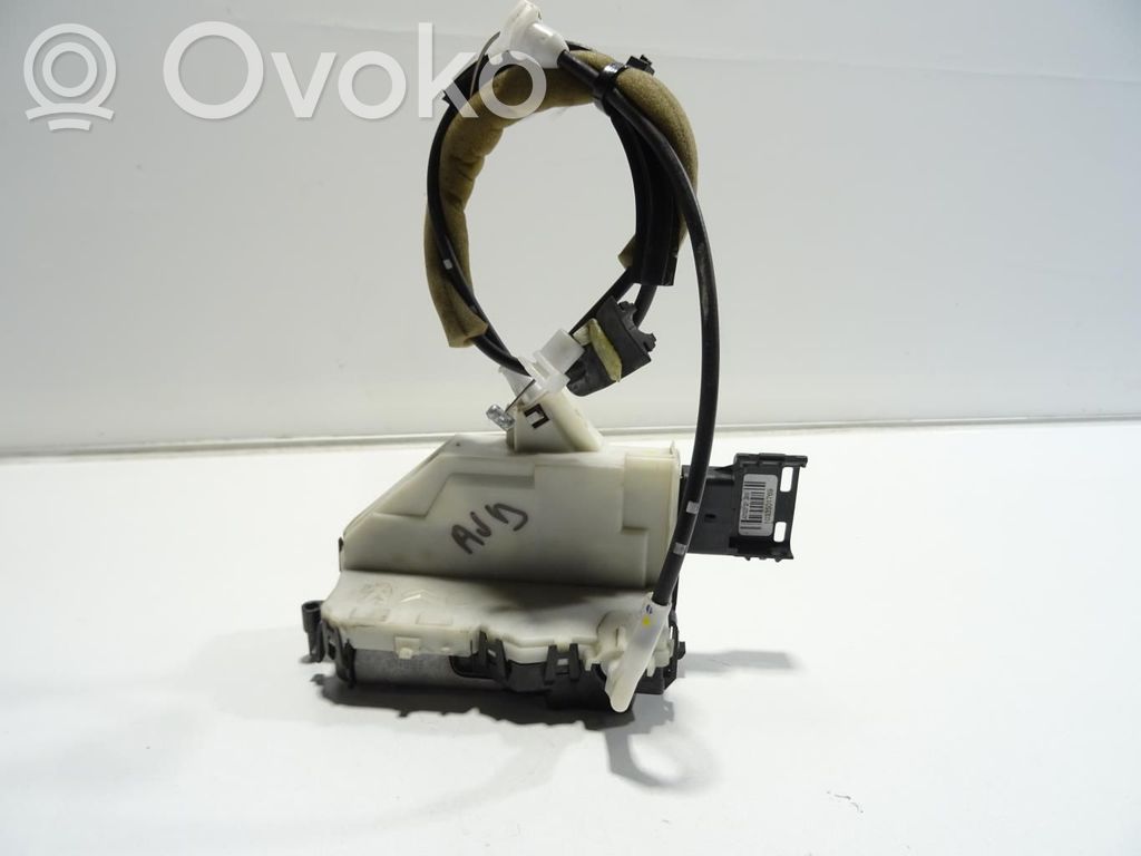 Peugeot Partner Front door lock 