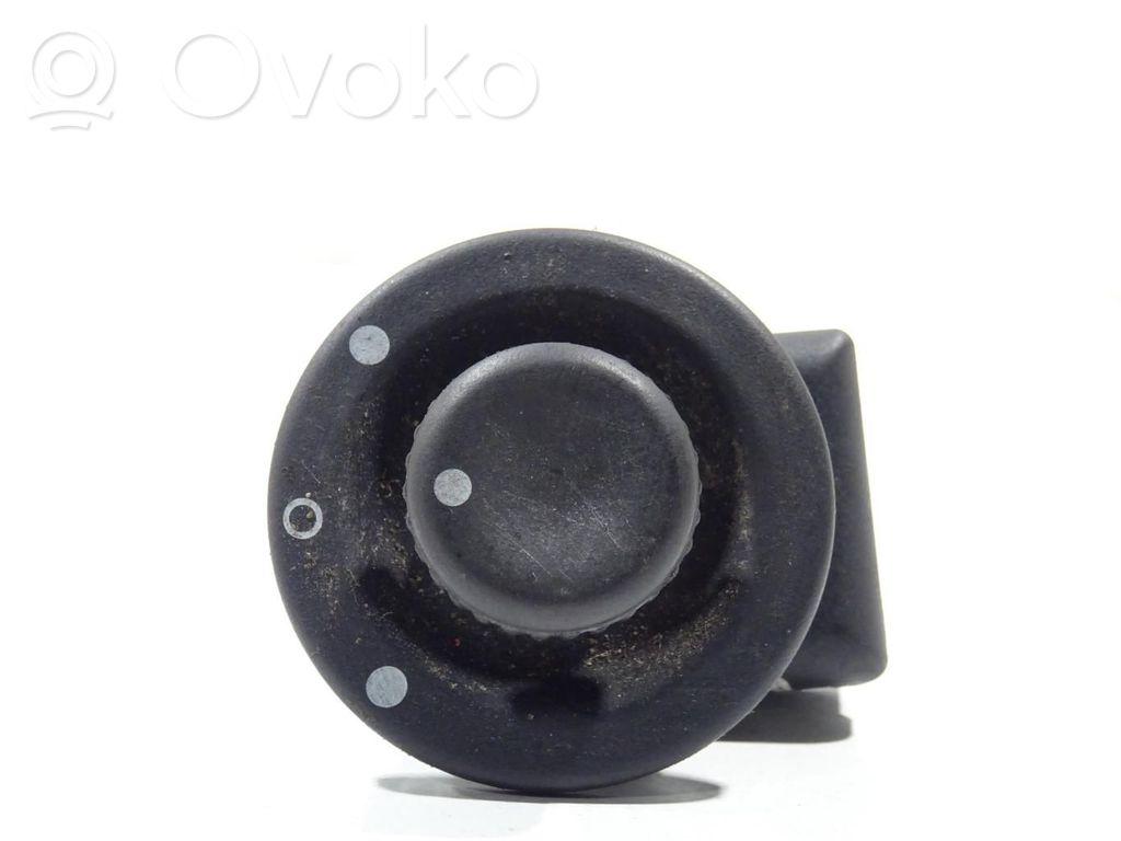 Dacia Duster Wing mirror switch 