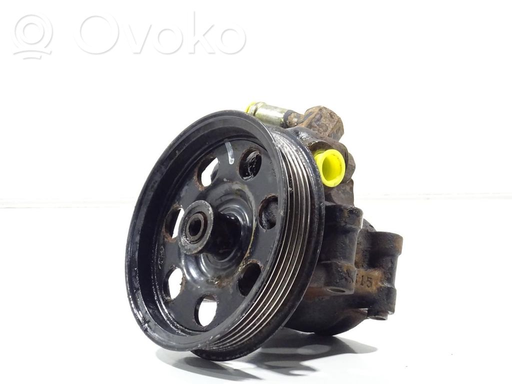 Ford Focus Ohjaustehostimen pumppu 