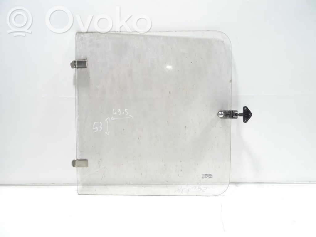 Vidrio lateral trasero