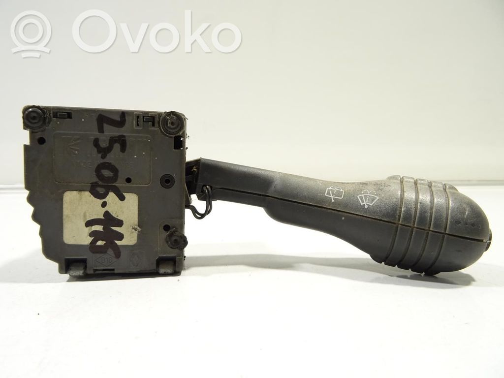Renault Twingo I Wiper control stalk 