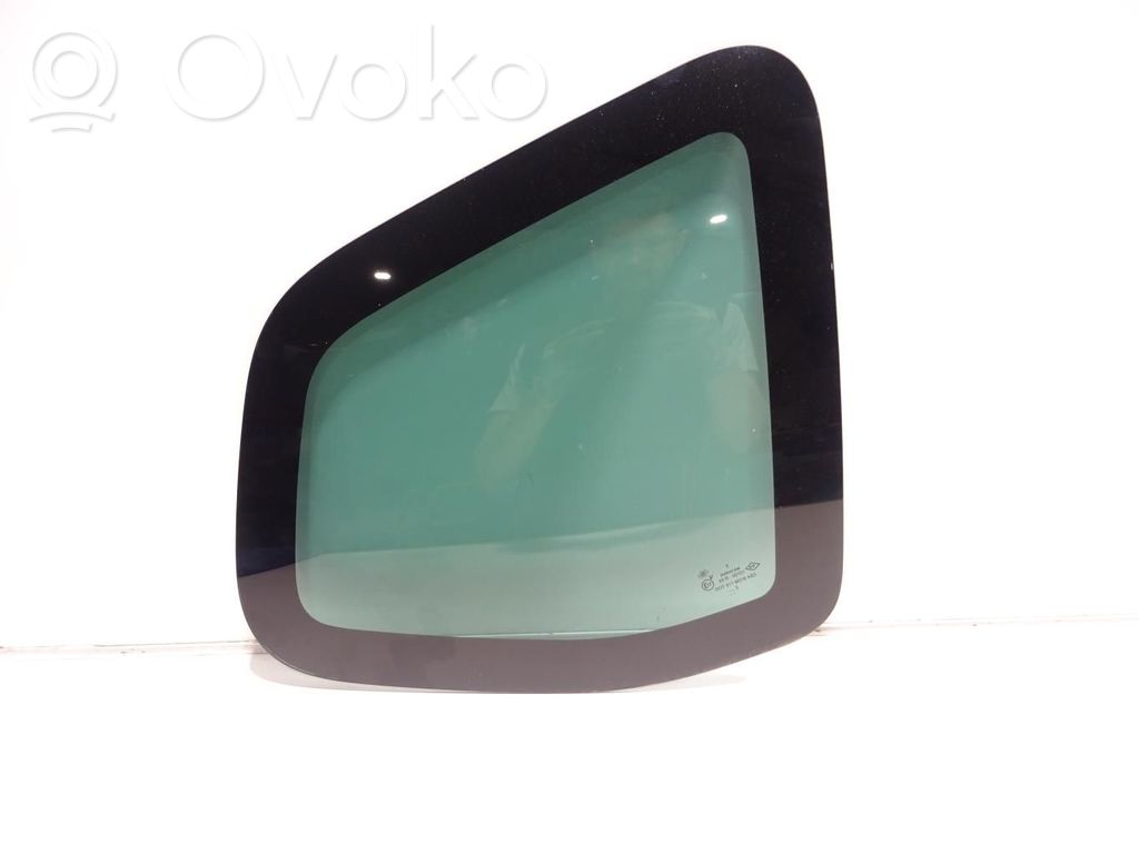 Dacia Duster Rear side window 