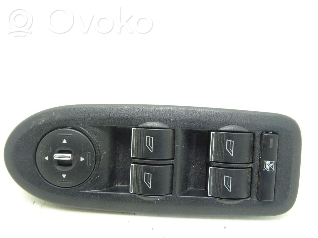Ford C-MAX I Electric window control switch 