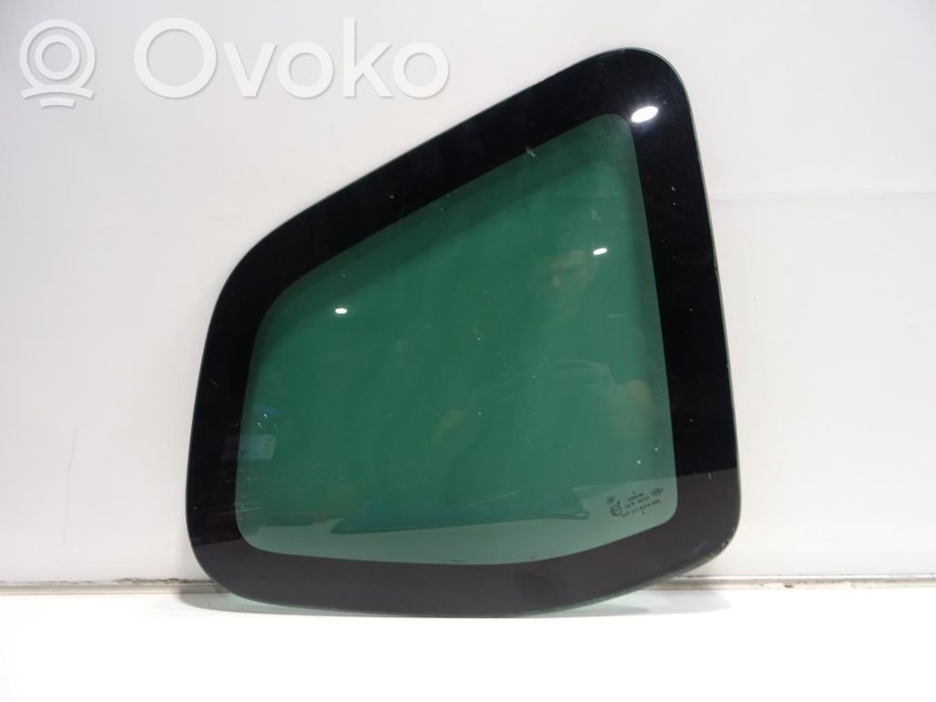 Dacia Duster Rear side window 