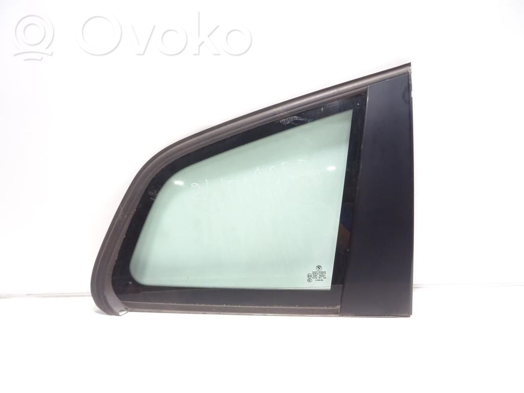BMW X3 E83 Rear side window 