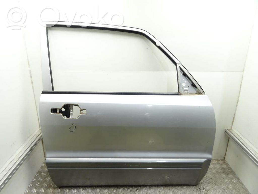 Mitsubishi Pajero Puerta delantera 