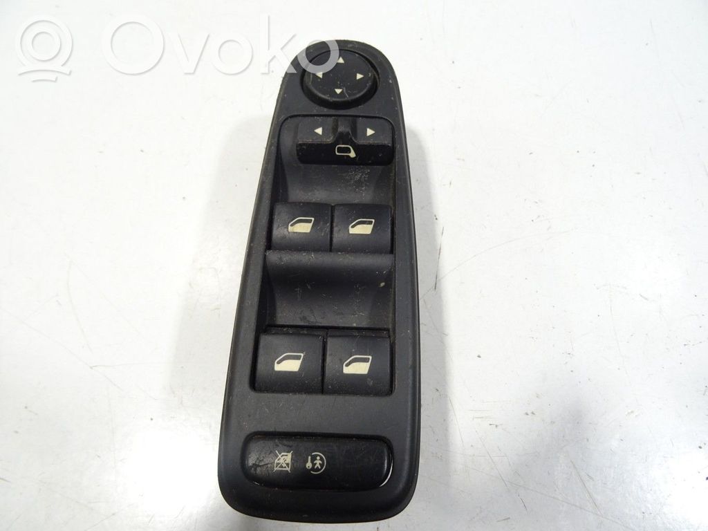 Citroen C4 Grand Picasso Electric window control switch 