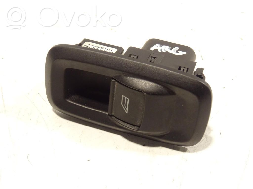 Ford Ka Electric window control switch 