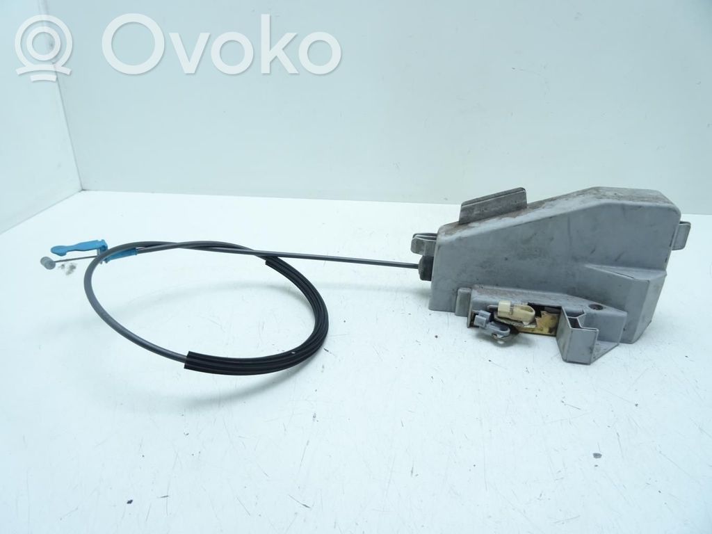 Ford Puma Priekšpusē slēdzene 