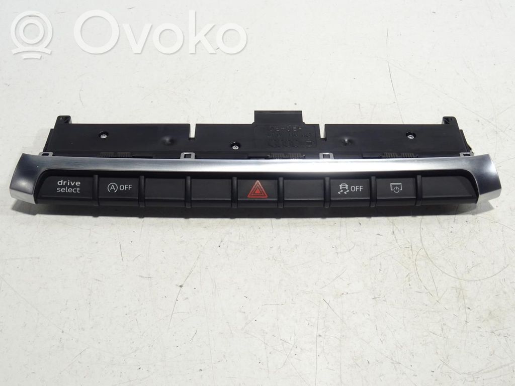 Audi A3 S3 8V Avārijas lukturu slēdzis 
