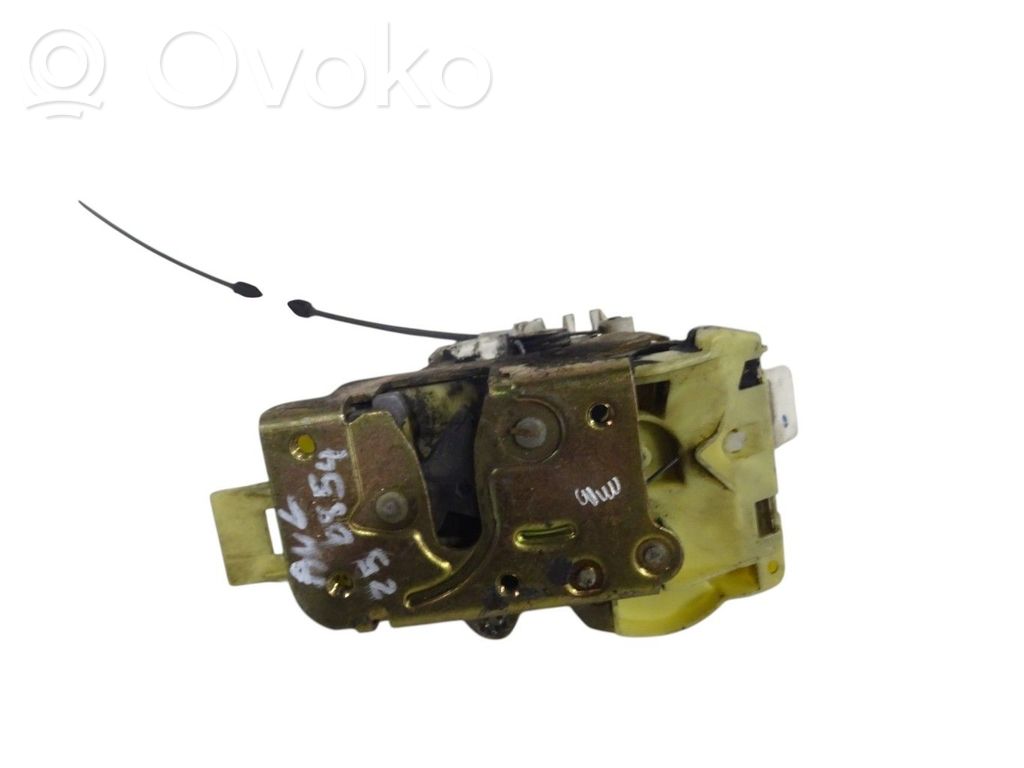 Ford Focus Priekšpusē slēdzene 