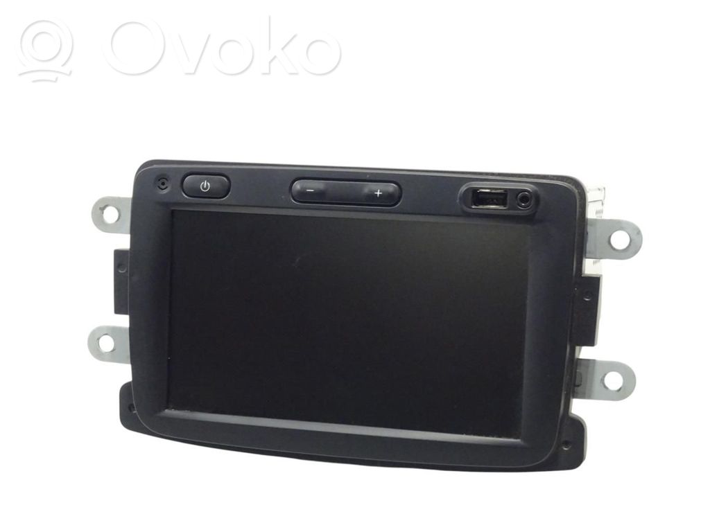 Dacia Duster II Panel / Radioodtwarzacz CD/DVD/GPS 
