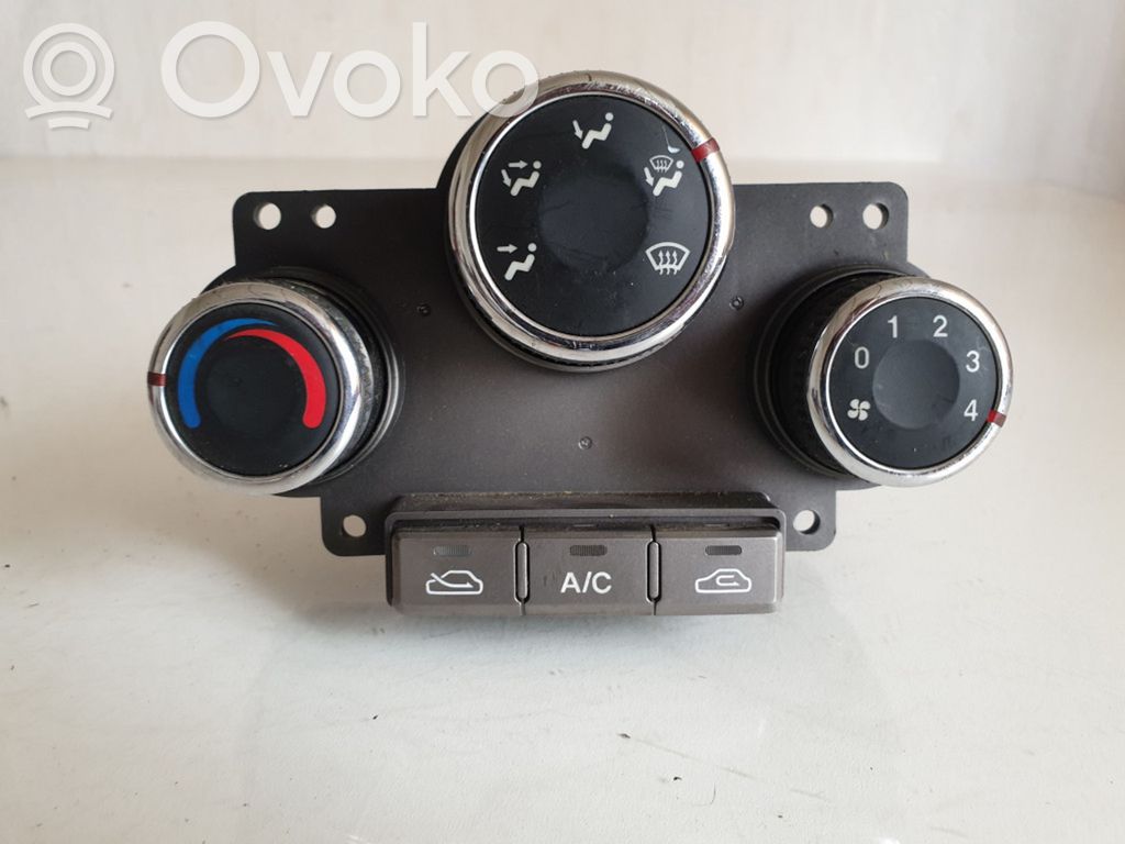 KIA Carens I Climate control unit 