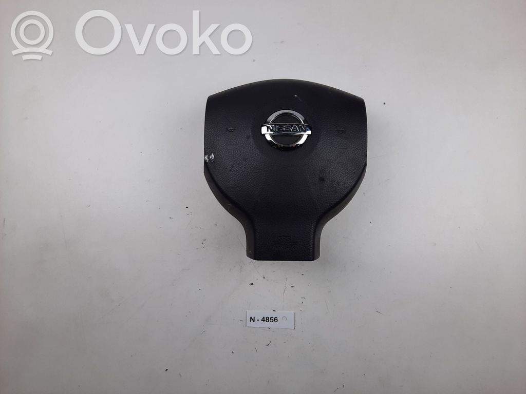 Steering wheel airbag