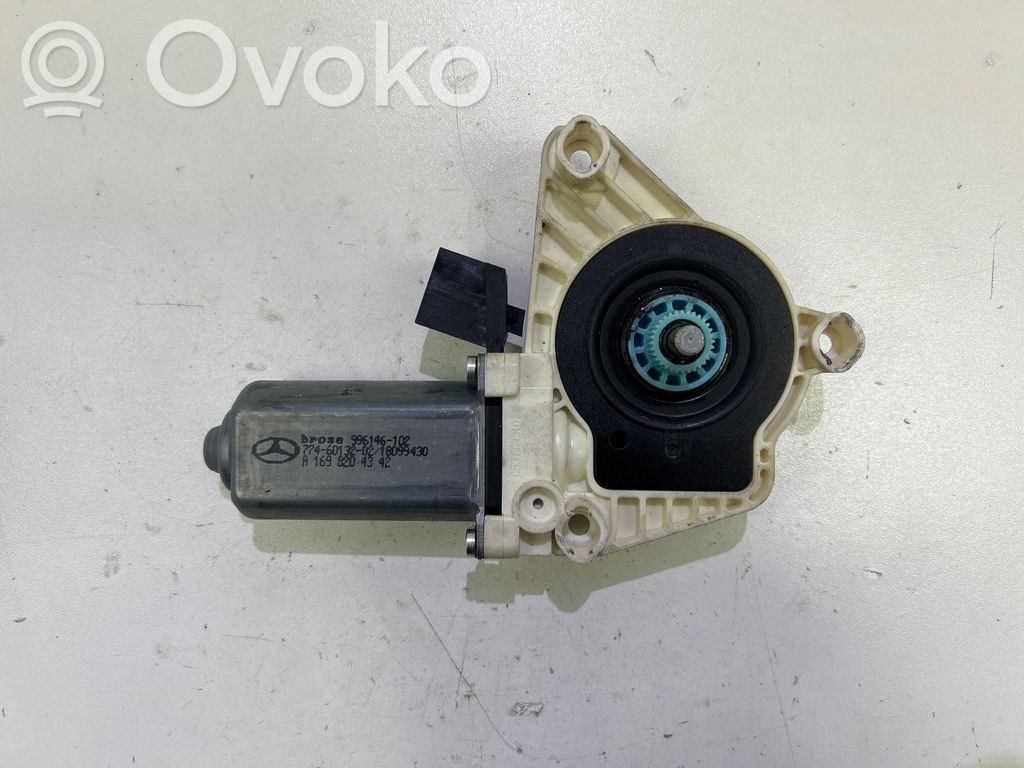 Mercedes-Benz B W245 Silnik regulatora szyby drzwi przednich 