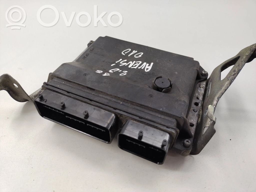 Toyota Avensis T270 Engine control unit/module 