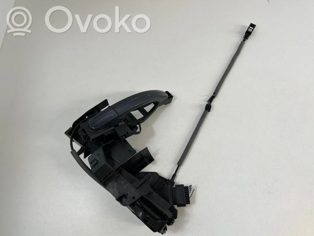 Ford Focus Priekšpusē slēdzene 