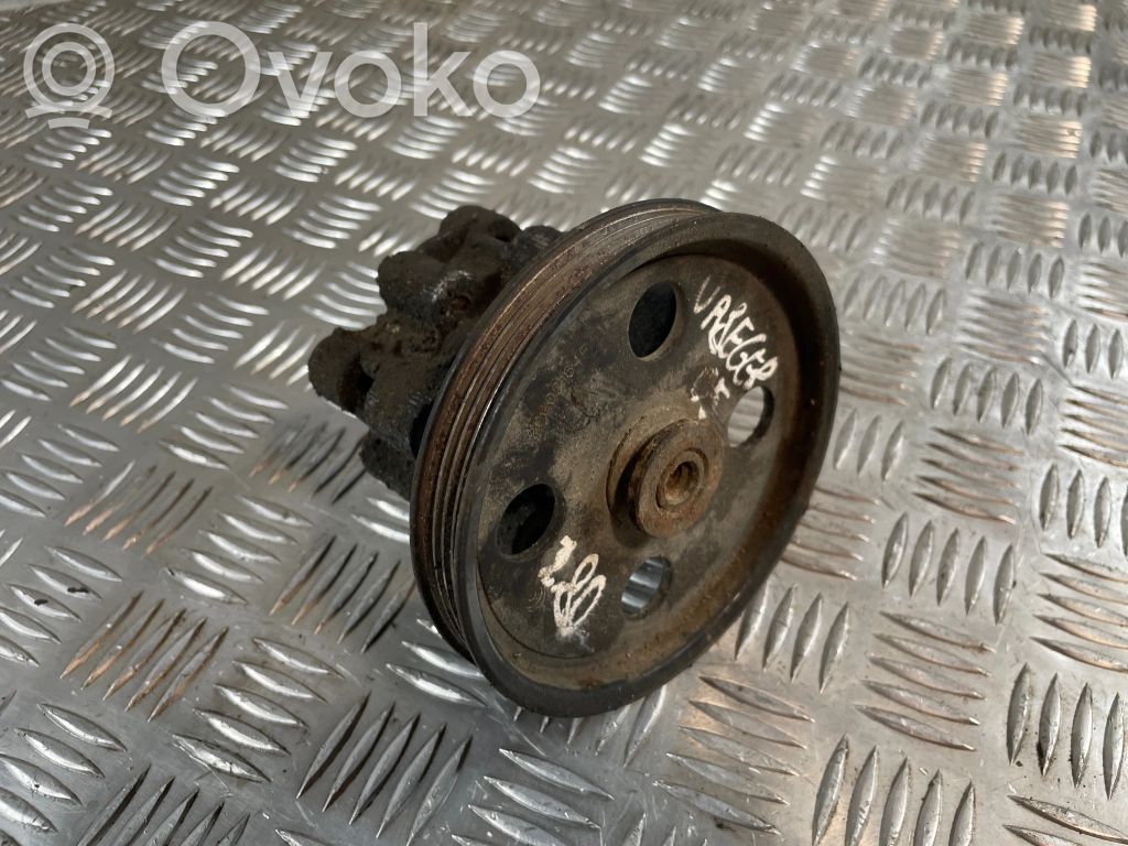 Chrysler Voyager Power steering pump 