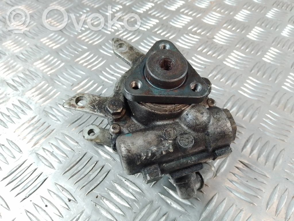 BMW 3 E46 Vairo stiprintuvo siurblys 