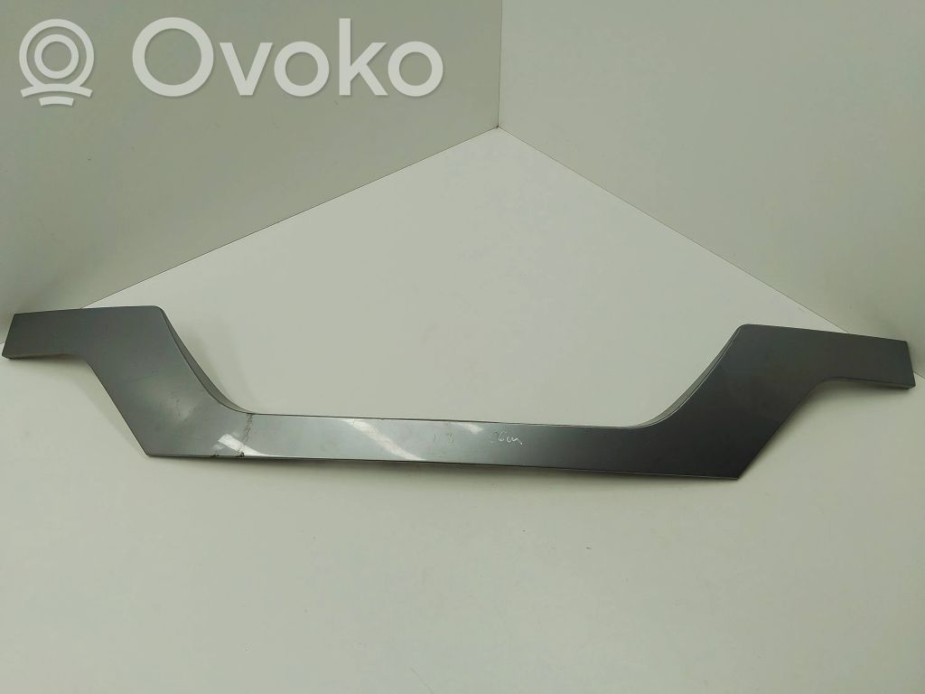 BMW X3 E83 Tailgate trim 