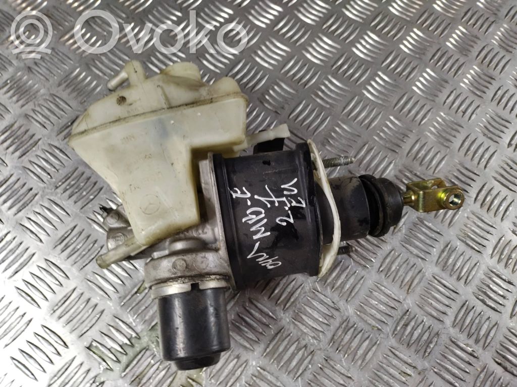 Mercedes-Benz E W211 Główny cylinder hamulca 