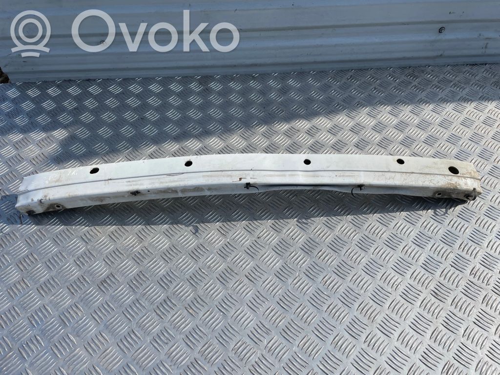Opel Combo C Priekšpusē bampera sija / balka 