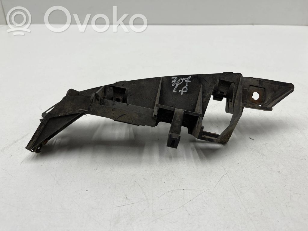 Peugeot 307 Front bumper mounting bracket 