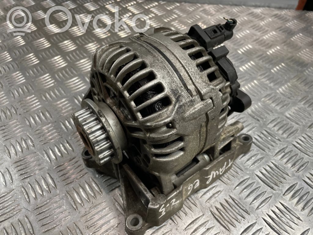 Volkswagen Touareg I Generator/alternator 