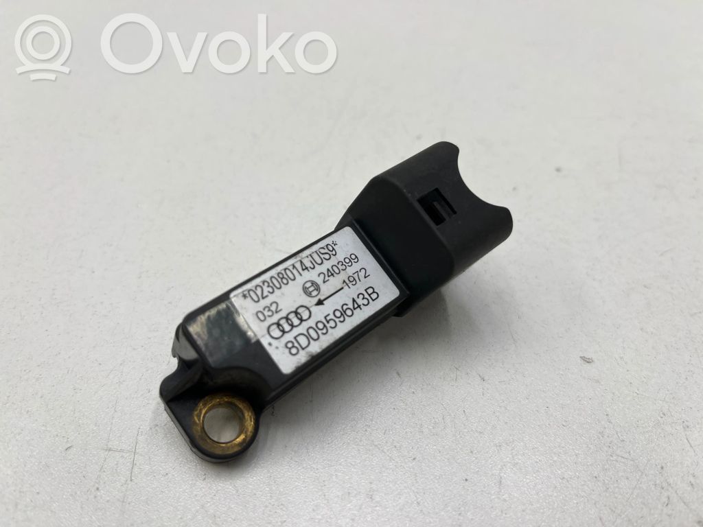 Czujnik uderzenia Airbag   8D0959643B,240399,023080143U89