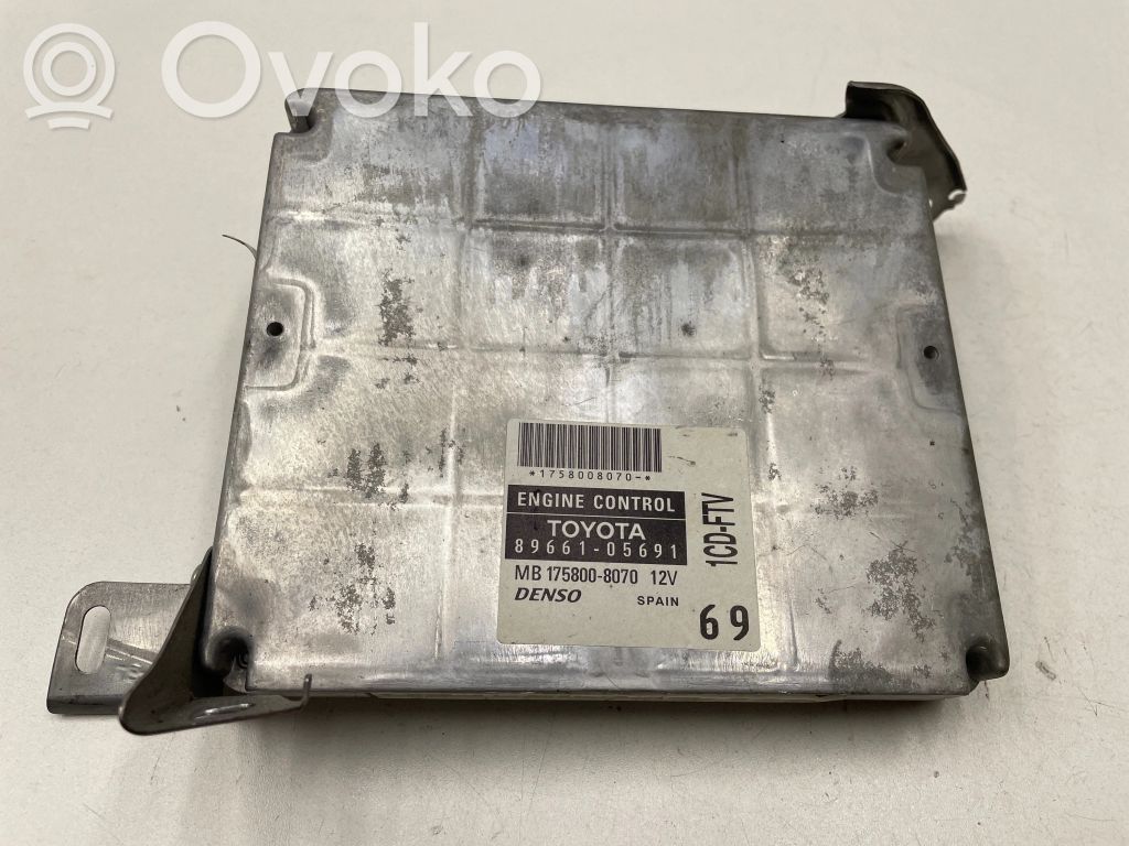 Toyota Avensis T250 Engine control unit/module 