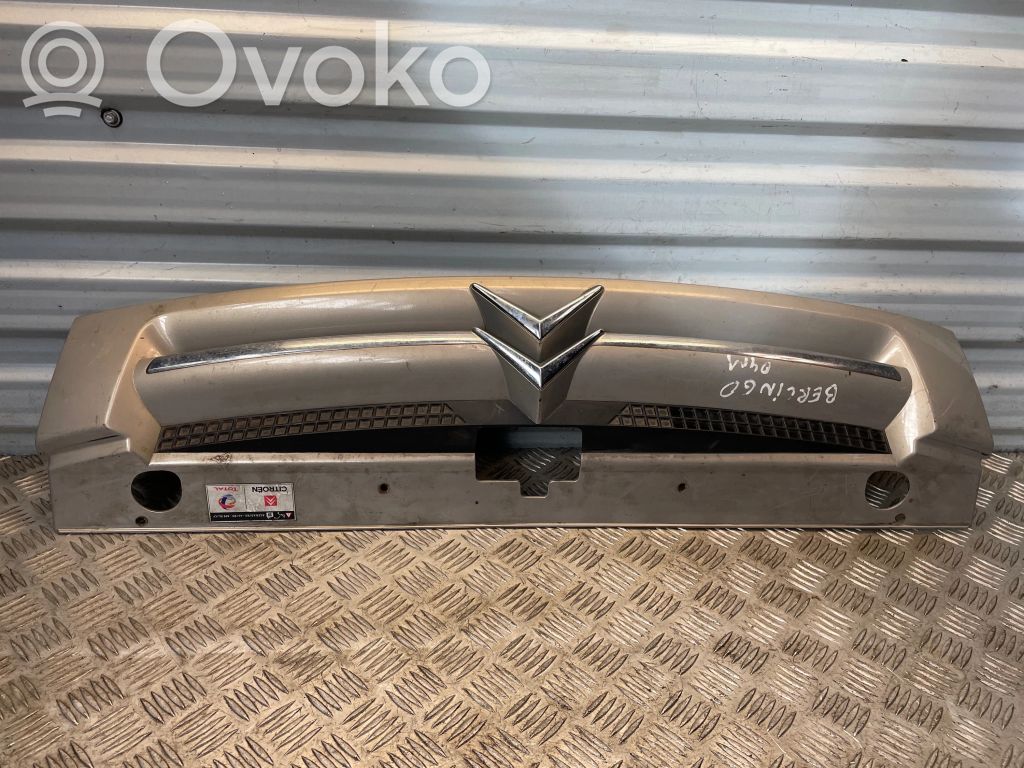 Peugeot Partner Etusäleikkö 