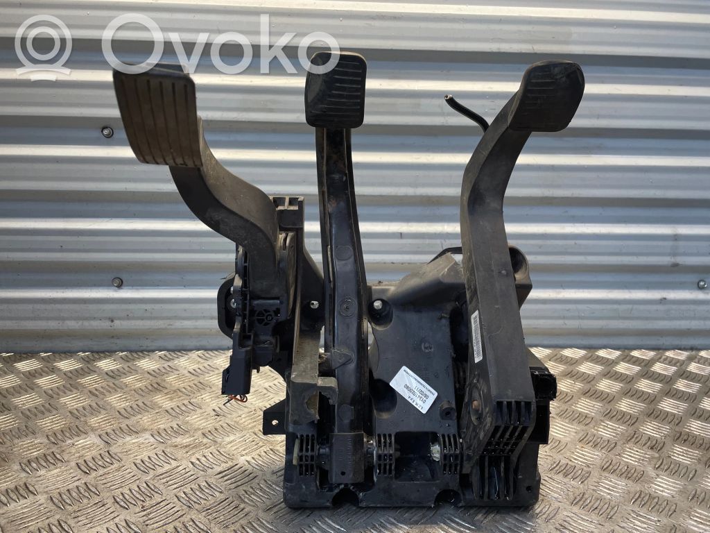 Peugeot Boxer Pedāļu montāža 