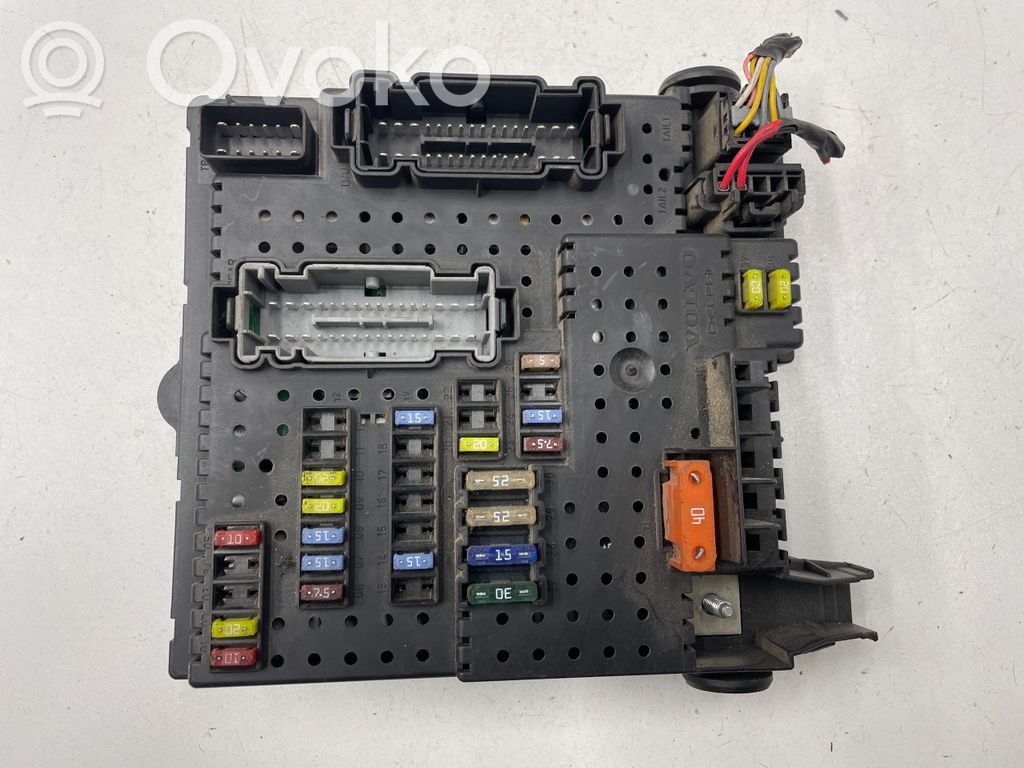 Volvo V70 Fuse module 