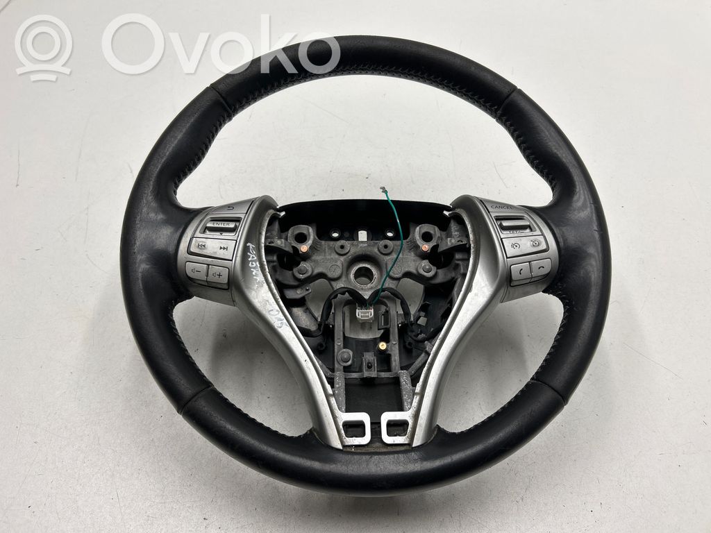 Nissan Qashqai Ohjauspyörä 