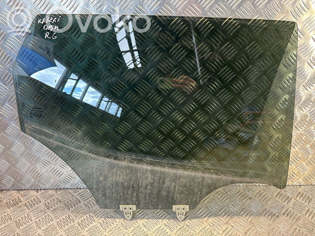 Nissan Qashqai Rear side window 