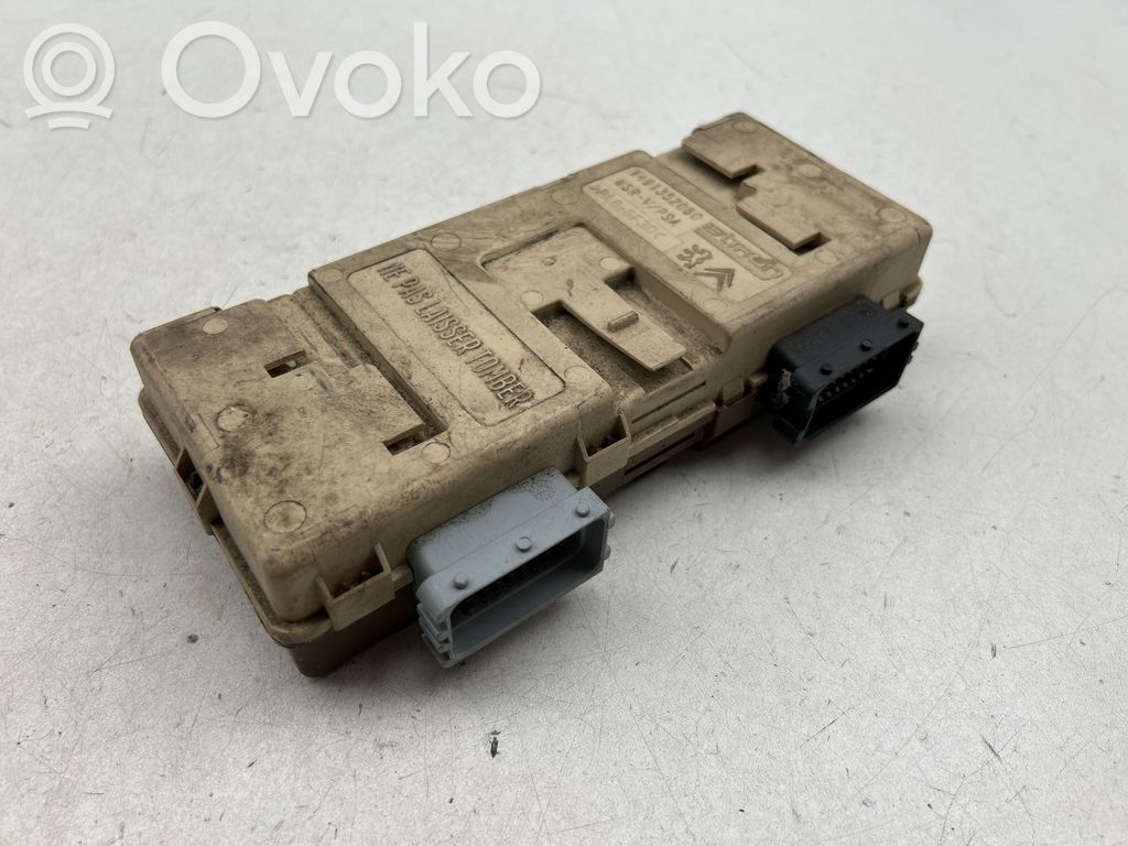 Peugeot 807 Seat control module 