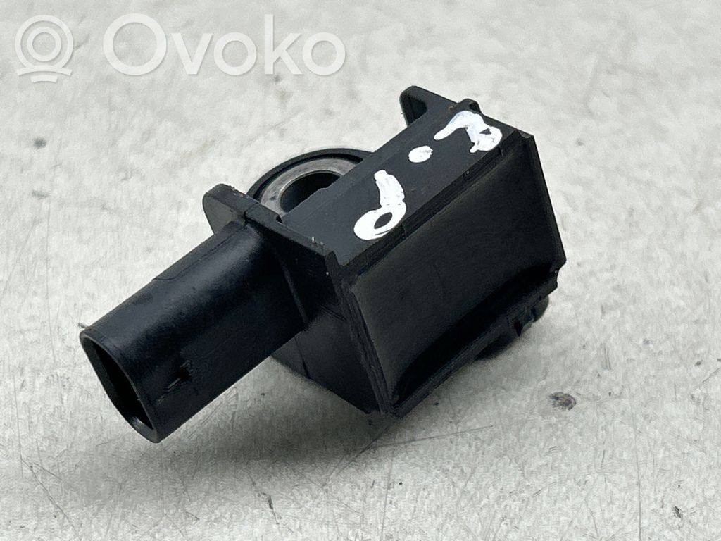 Chrysler Pacifica Airbag deployment crash/impact sensor 