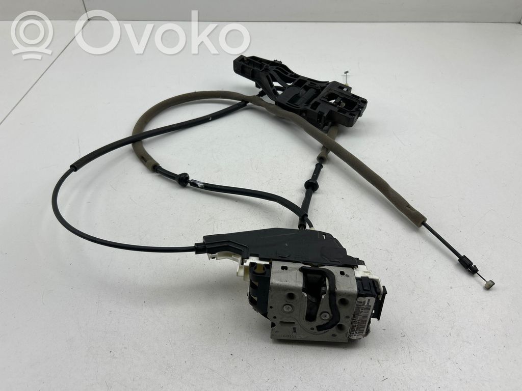 Chrysler Pacifica Front door lock 