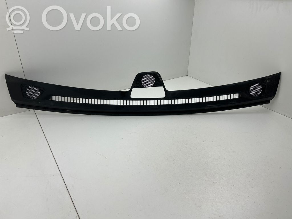 Chrysler Pacifica Lango oro grotelės 