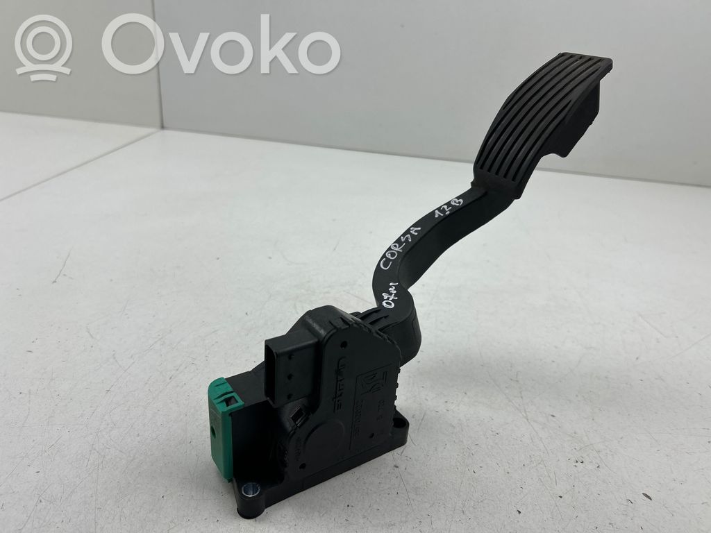 Opel Corsa D Akceleratoriaus pedalas 