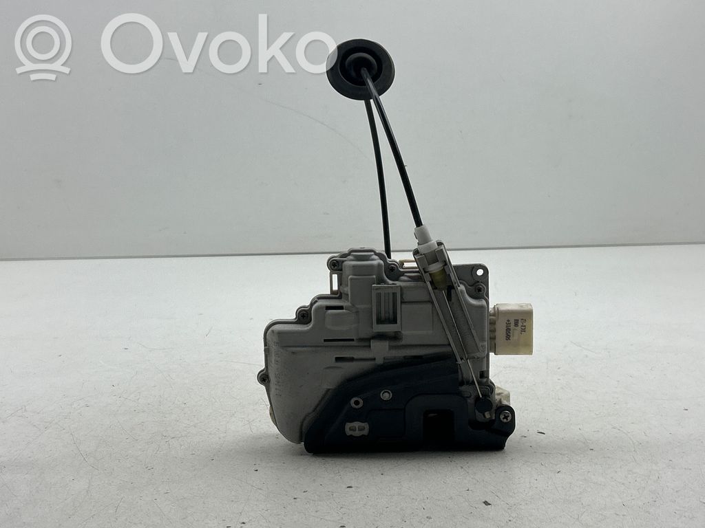 Audi A4 S4 B7 8E 8H Serratura portiera anteriore 
