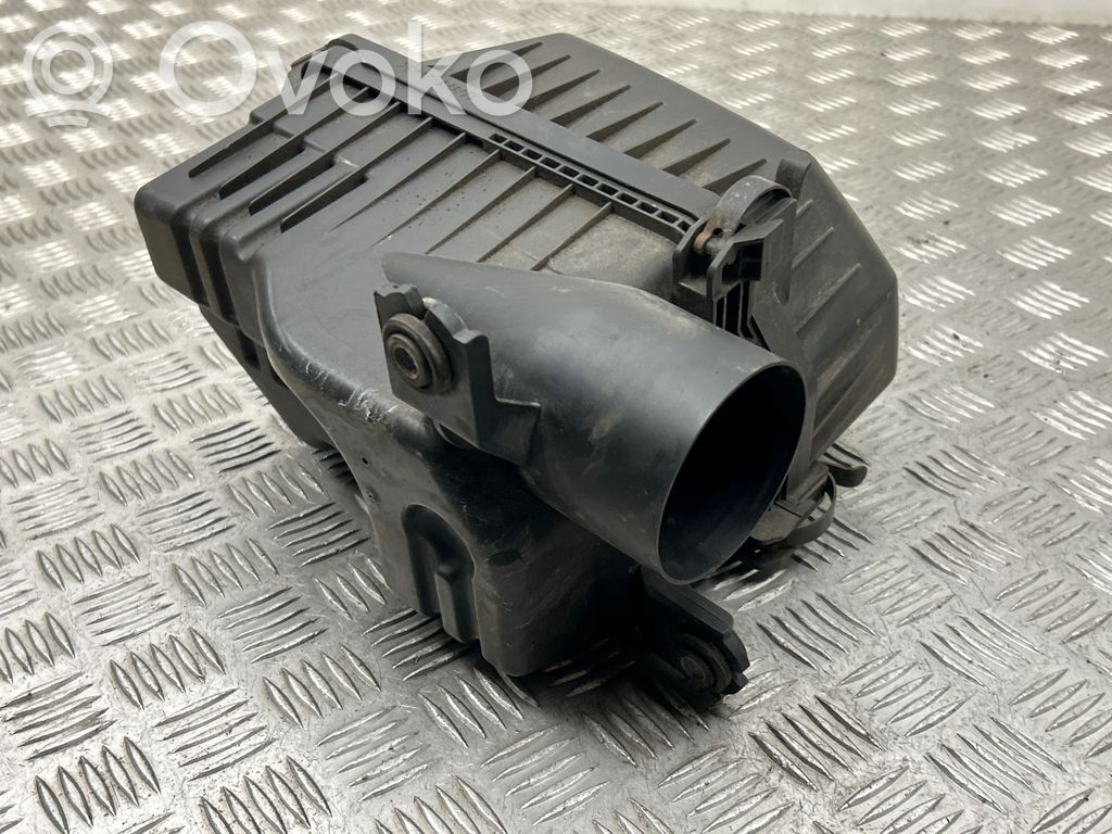 Hyundai i30 Air filter box 