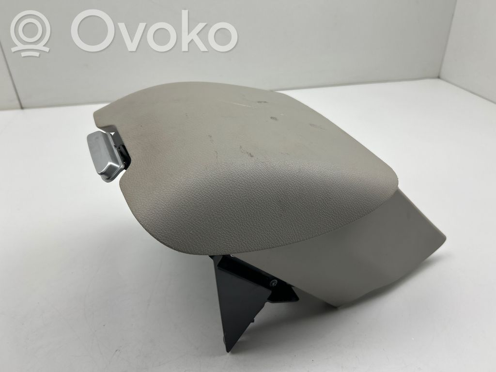 Chrysler Pacifica Glove box 