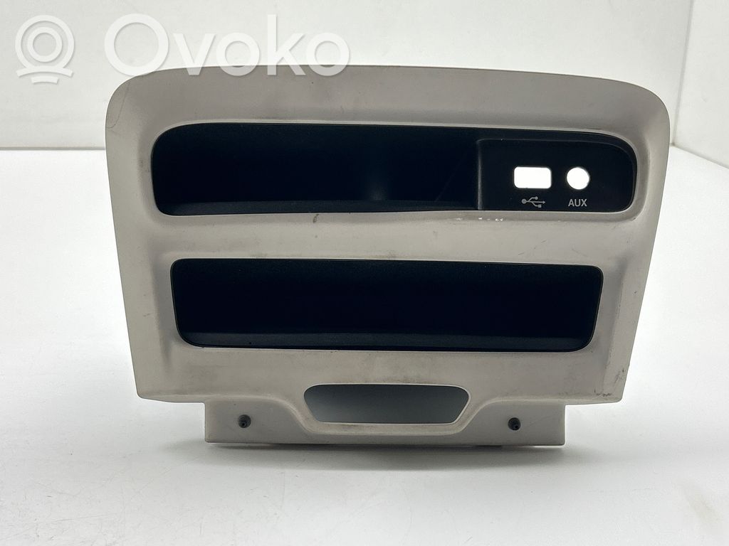 Chrysler Pacifica Glove box central console 