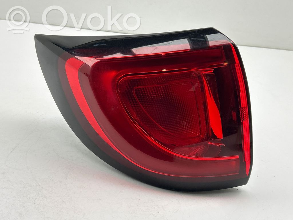 Chrysler Pacifica Rear/tail lights 