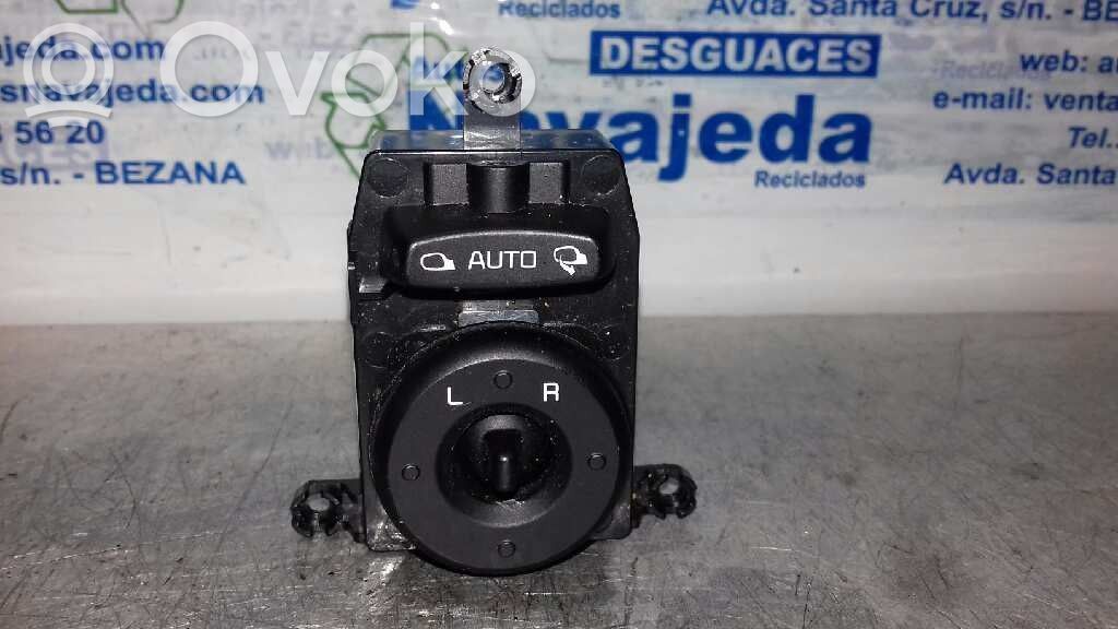 KIA Carens III Veidrodėlių jungtukas 