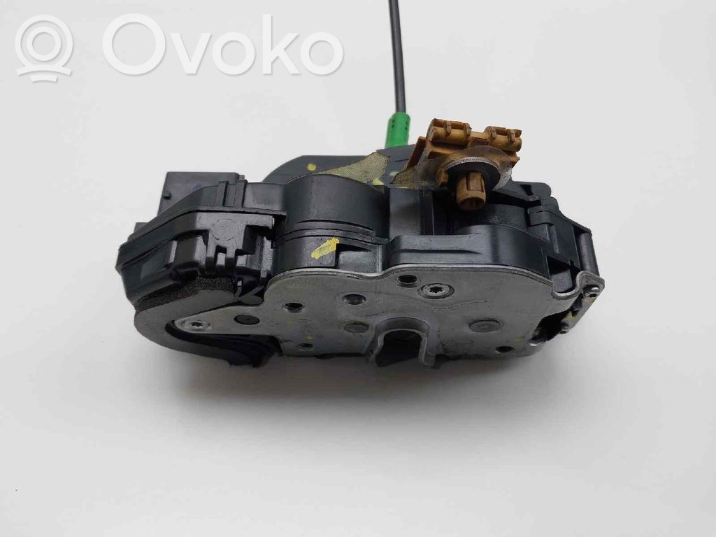 Opel Astra H Rear door lock 