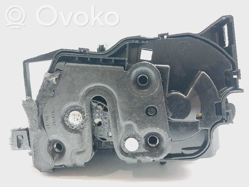 Renault Megane IV Takaoven lukko 